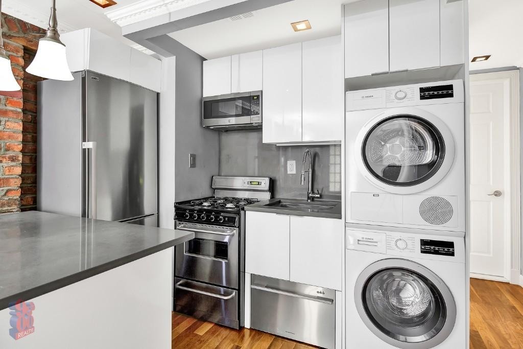 115 Mulberry St #4F - Photo 4 of 8