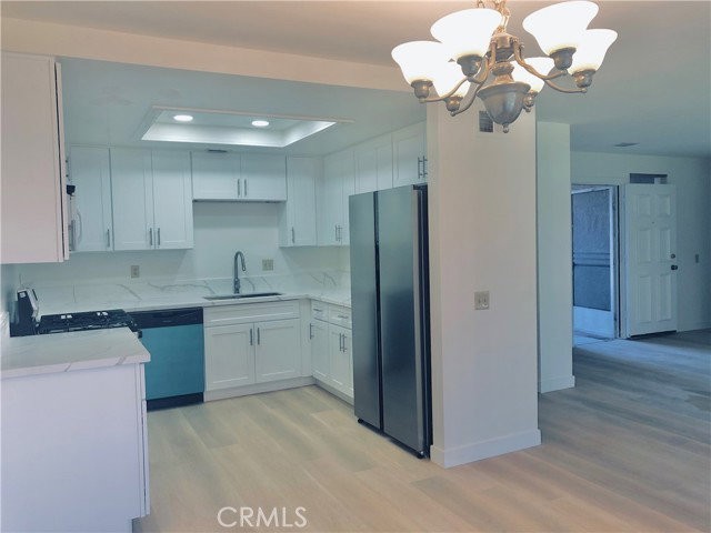 70 Greenfield - Photo 4 of 8