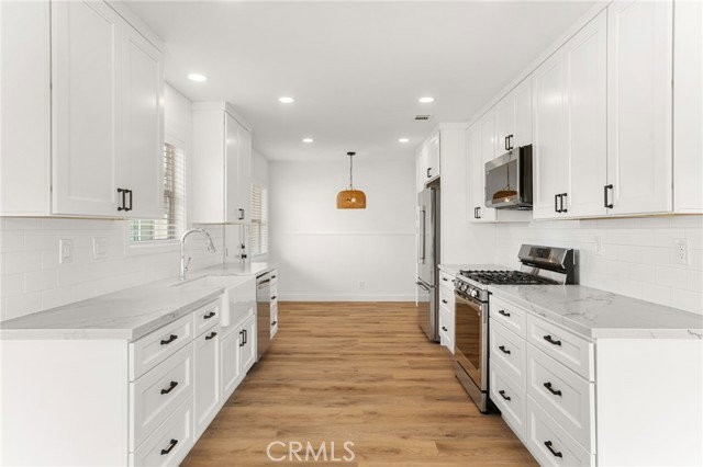 401 N Dexter St - Photo 2 of 8