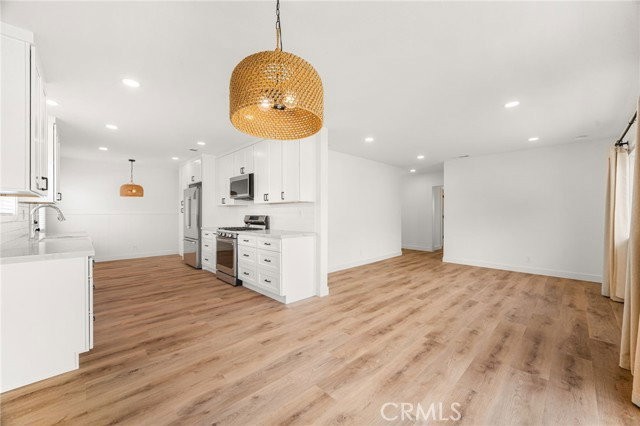401 N Dexter St - Photo 6 of 8