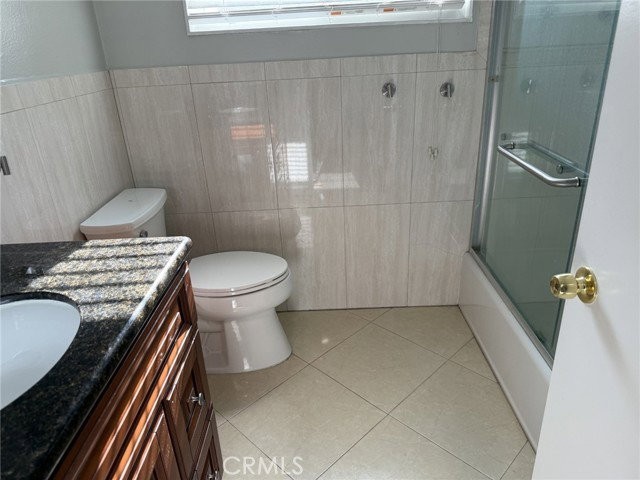 1711 Roanoke Ave - Photo 4 of 8