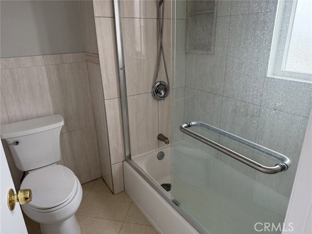 1711 Roanoke Ave - Photo 5 of 8