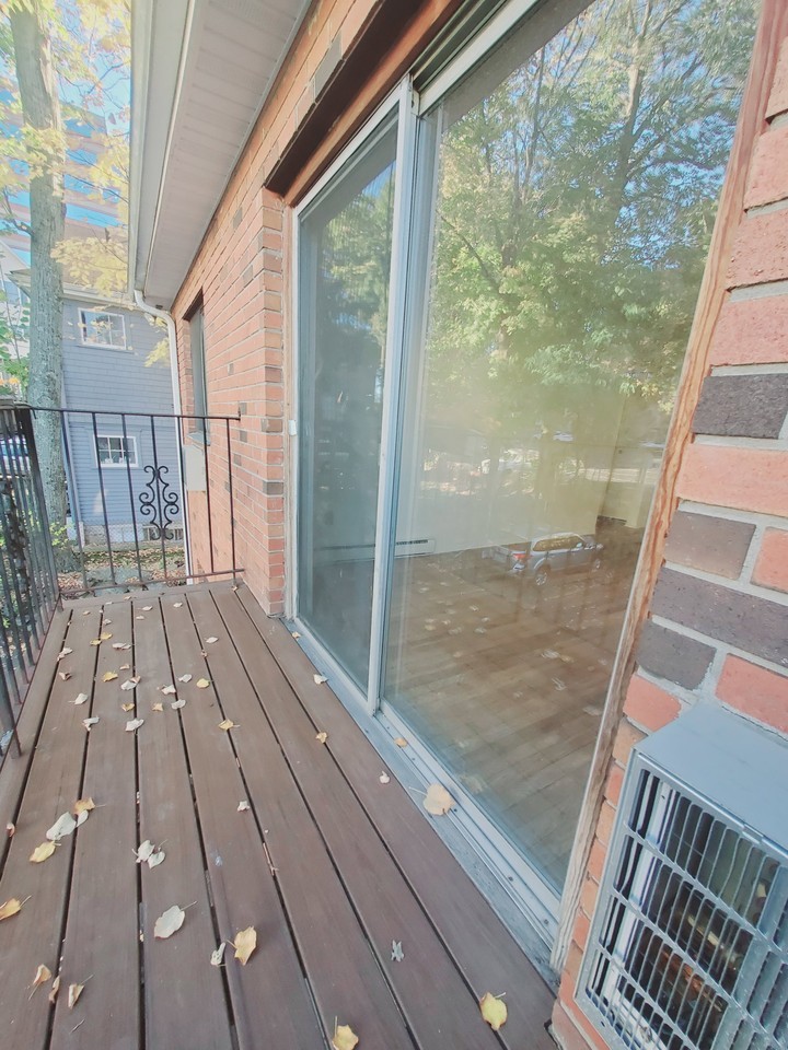 33 Lindale St #2 - Photo 6 of 6