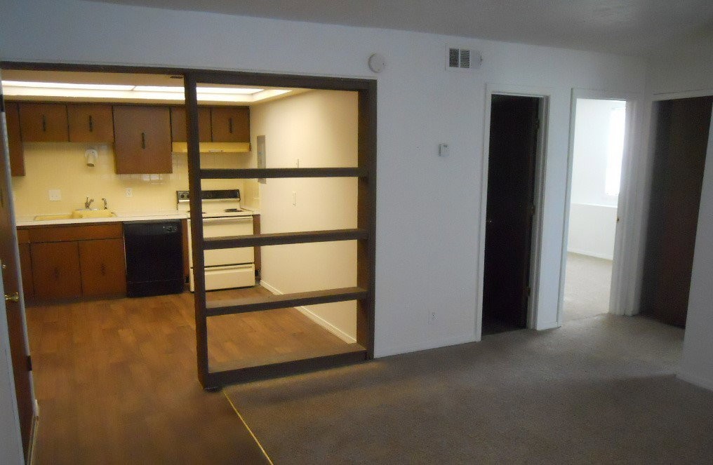 2014 W 27th St #2 - Photo 3 of 8