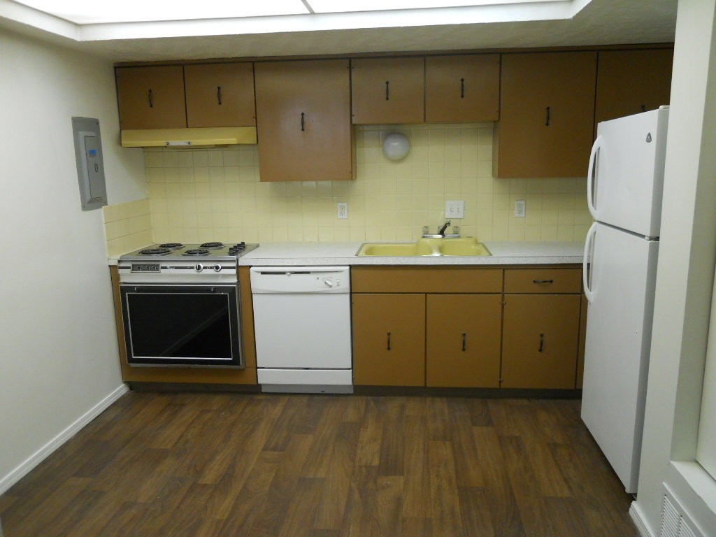 2014 W 27th St #2 - Photo 5 of 8
