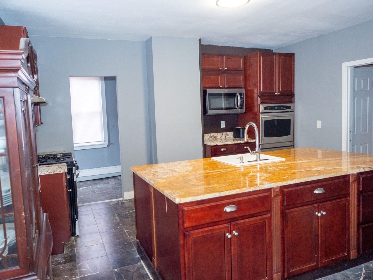 Laurel St - Photo 5 of 47