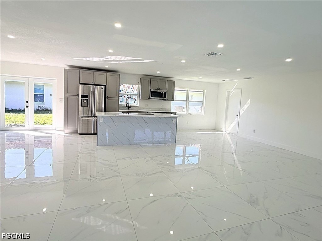 3615 Country Club Blvd - Photo 5 of 17