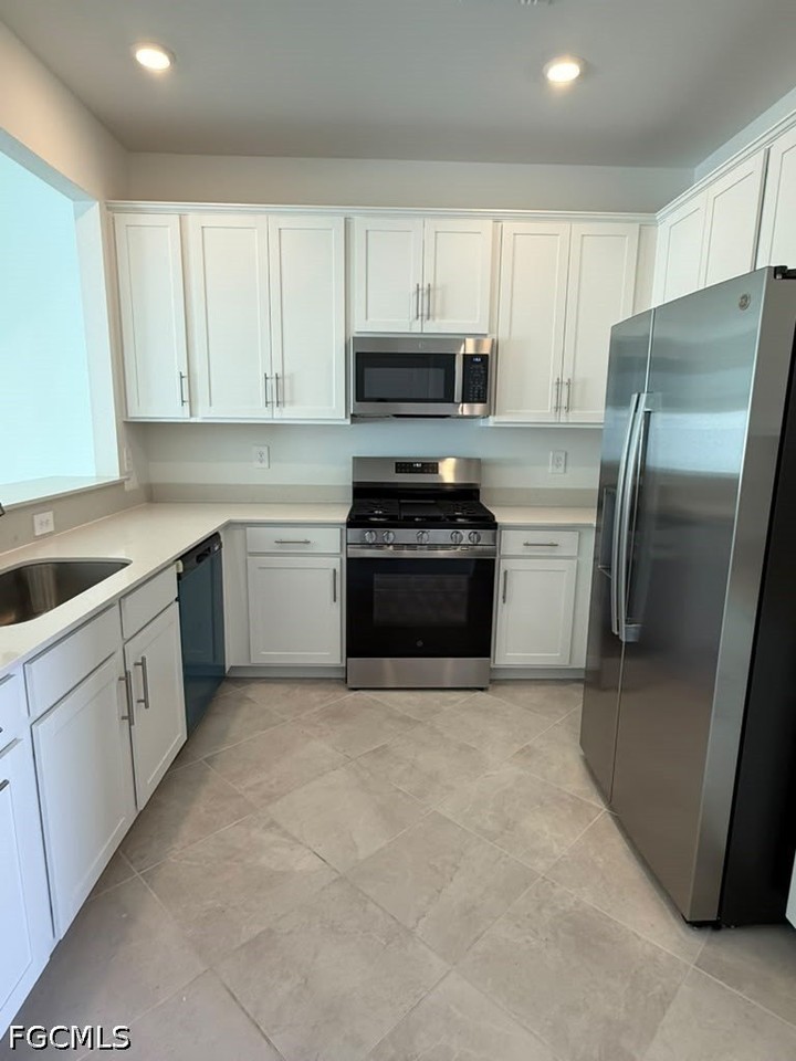 14880 Bluewater Rd - Photo 2 of 9
