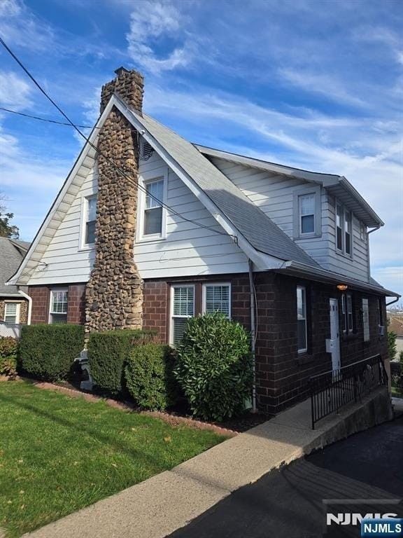 704 3rd Ave
