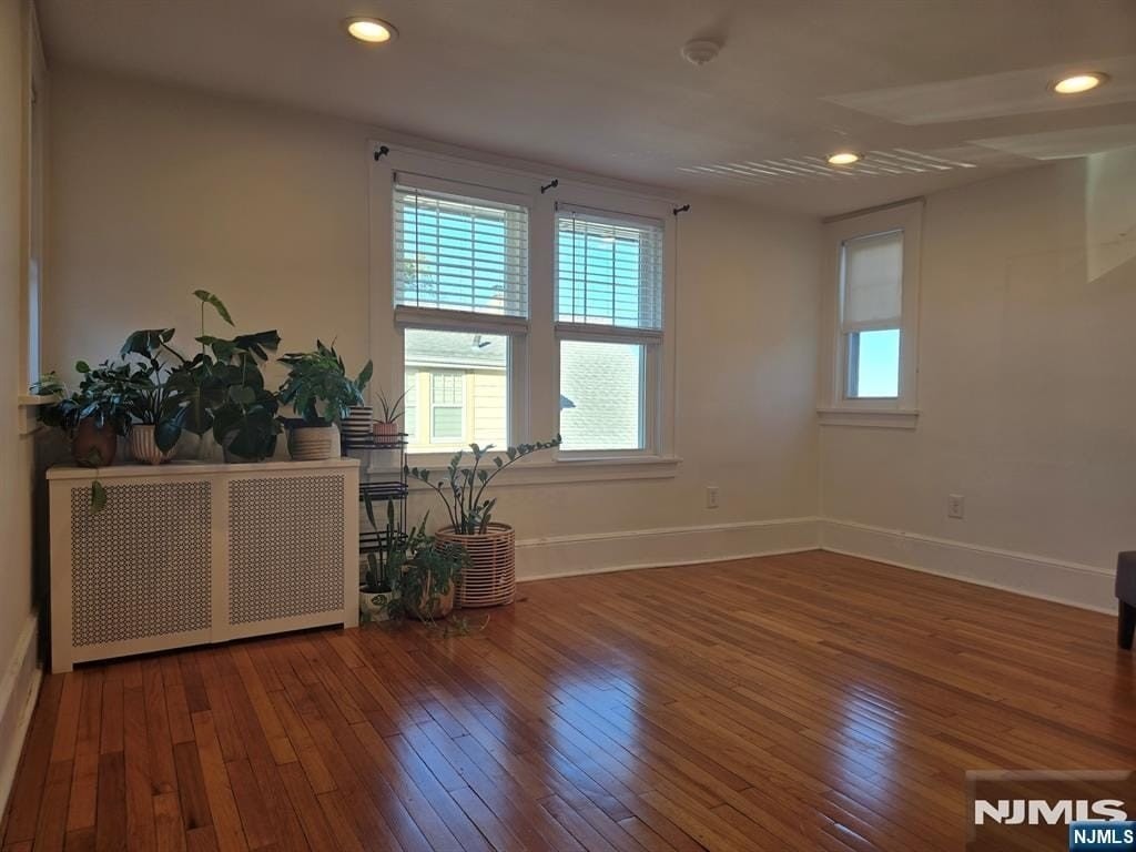 704 3rd Ave - Photo 4 of 17