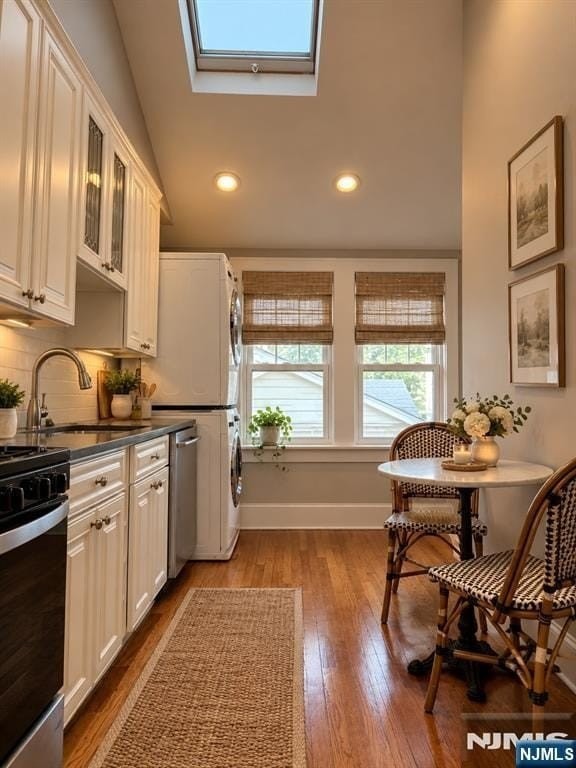 704 3rd Ave - Photo 6 of 17