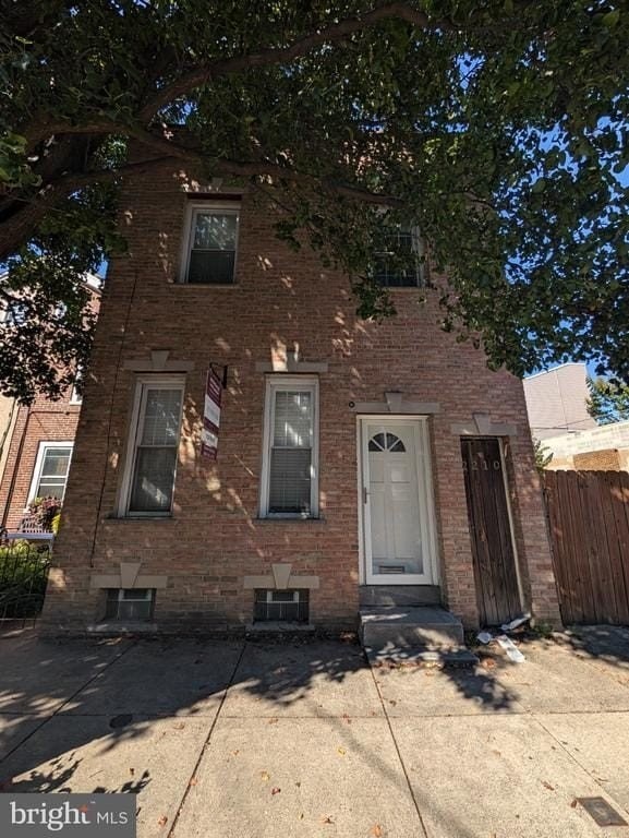 2210 Belgrade St - Photo 2 of 15