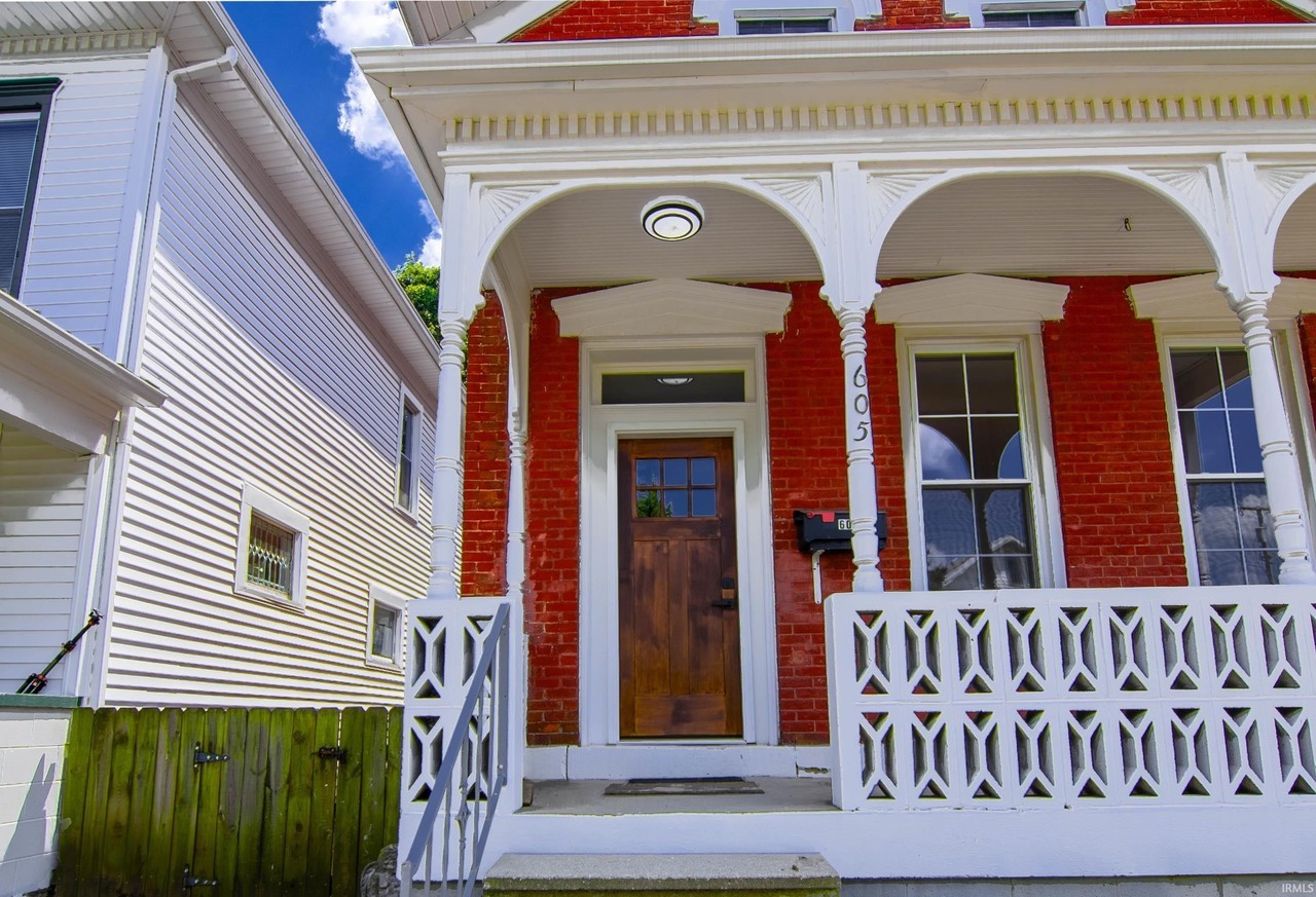 605 Lavina St - Photo 4 of 36