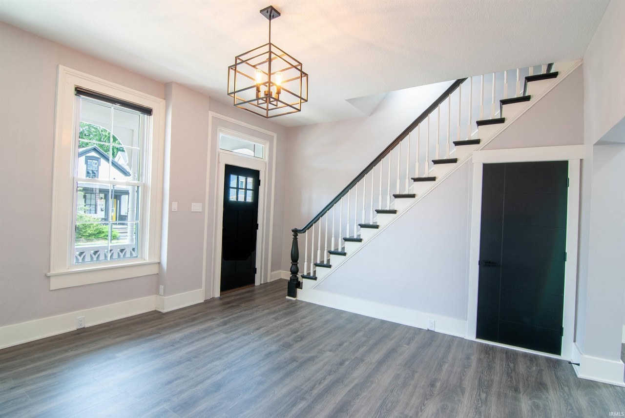 605 Lavina St - Photo 5 of 36
