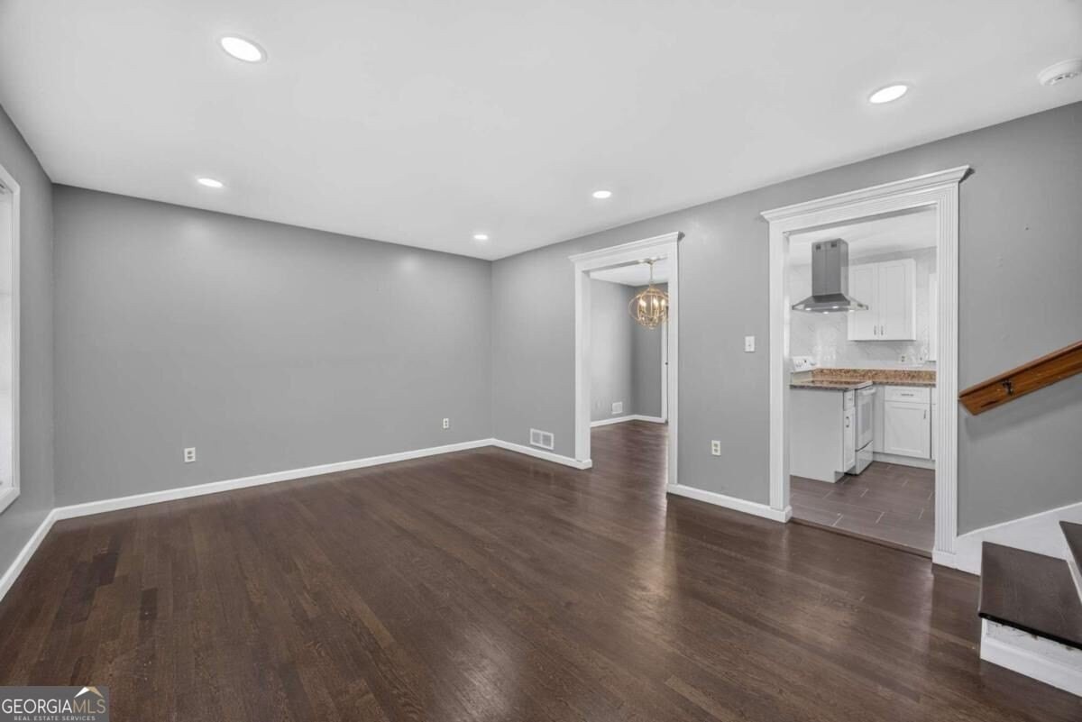 3205 Amhurst Dr Nw - Photo 5 of 26