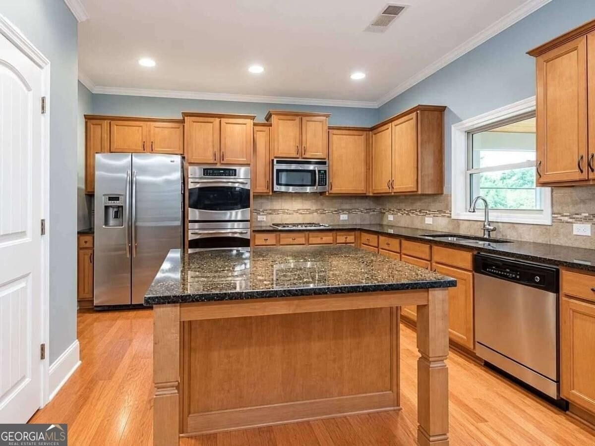 5335 Chestnut Dr - Photo 7 of 37