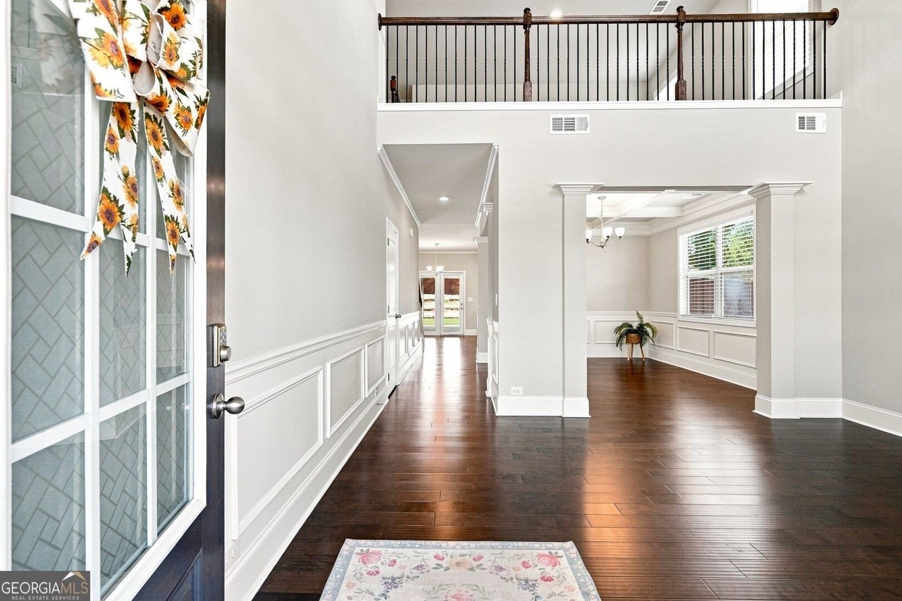 6715 Rambling Vale - Photo 5 of 48
