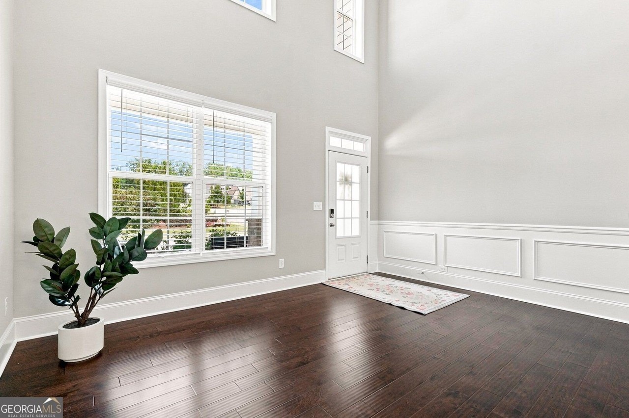 6715 Rambling Vale - Photo 6 of 48