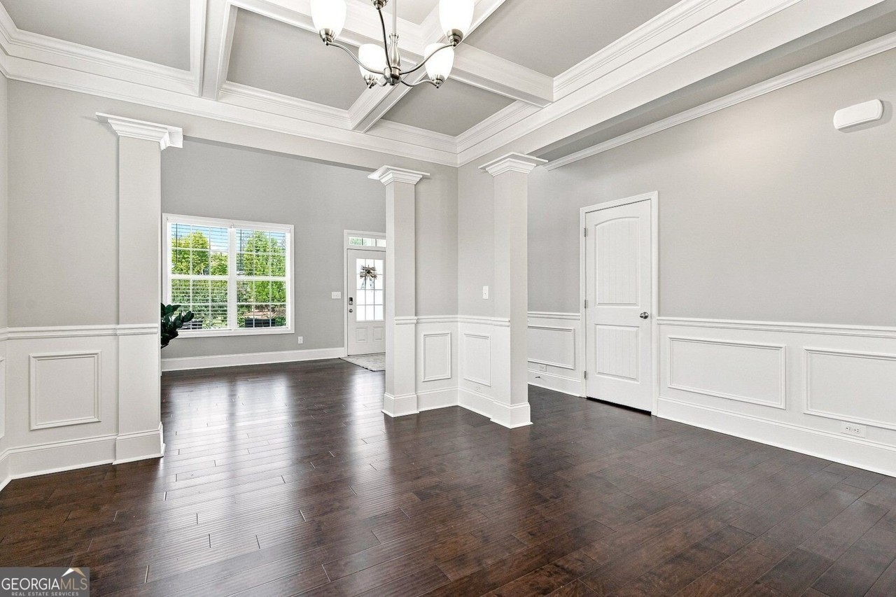 6715 Rambling Vale - Photo 7 of 48