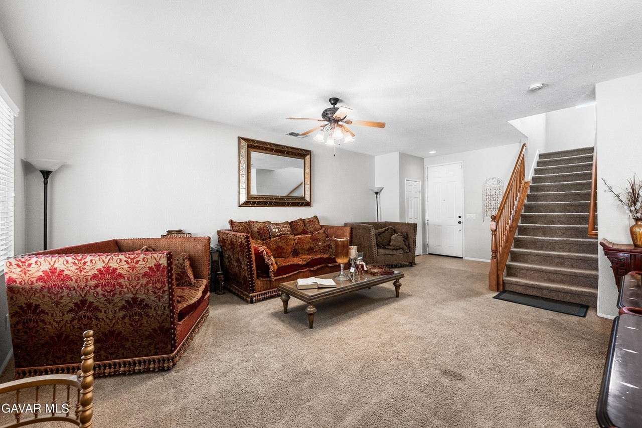 3025 Summer Breeze Ave - Photo 6 of 50