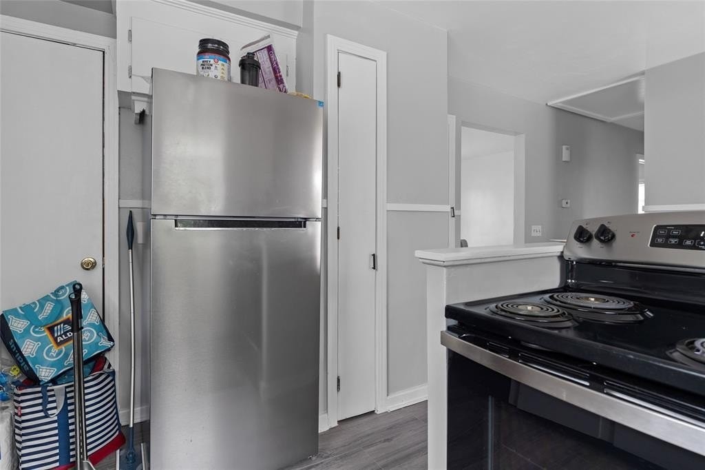 3228 Wayne St #2 - Photo 4 of 10