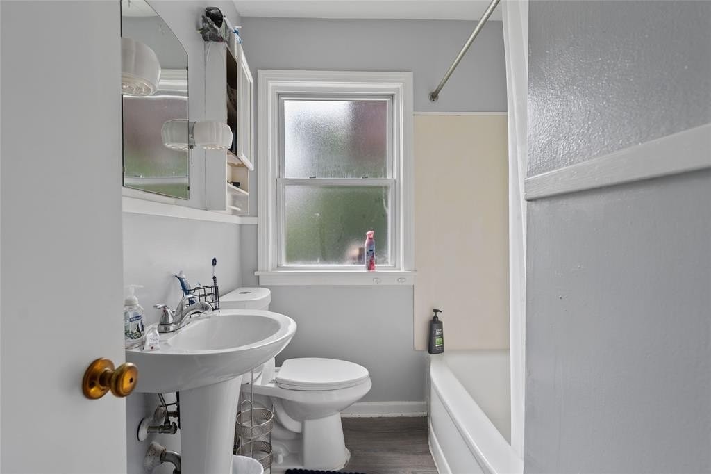 3228 Wayne St #2 - Photo 6 of 10