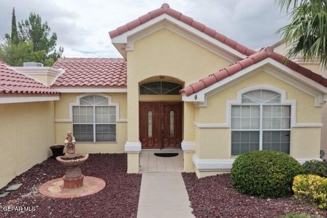 5992 Los Pueblos Dr - Photo 3 of 10