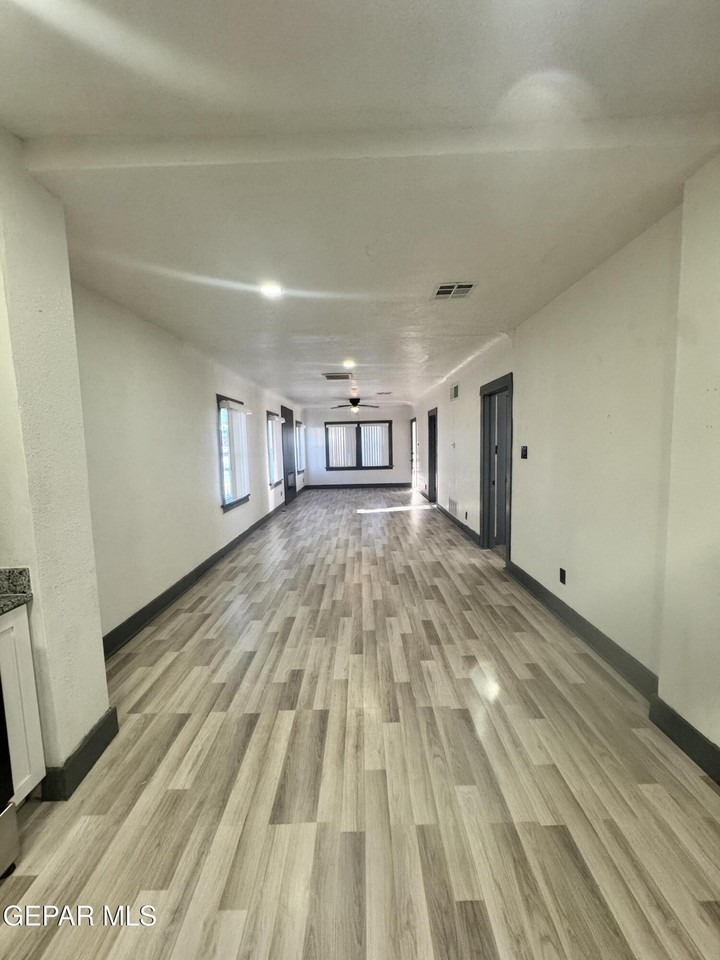 3800 Altura Ave - Photo 4 of 14