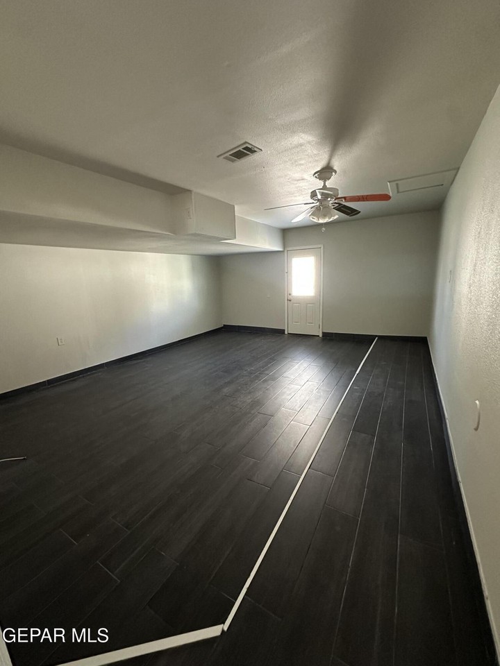 4025 Hueco Valley Dr - Photo 3 of 14