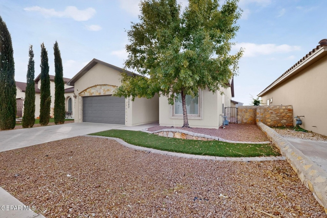13082 Cozy Cove Ave - Photo 3 of 37
