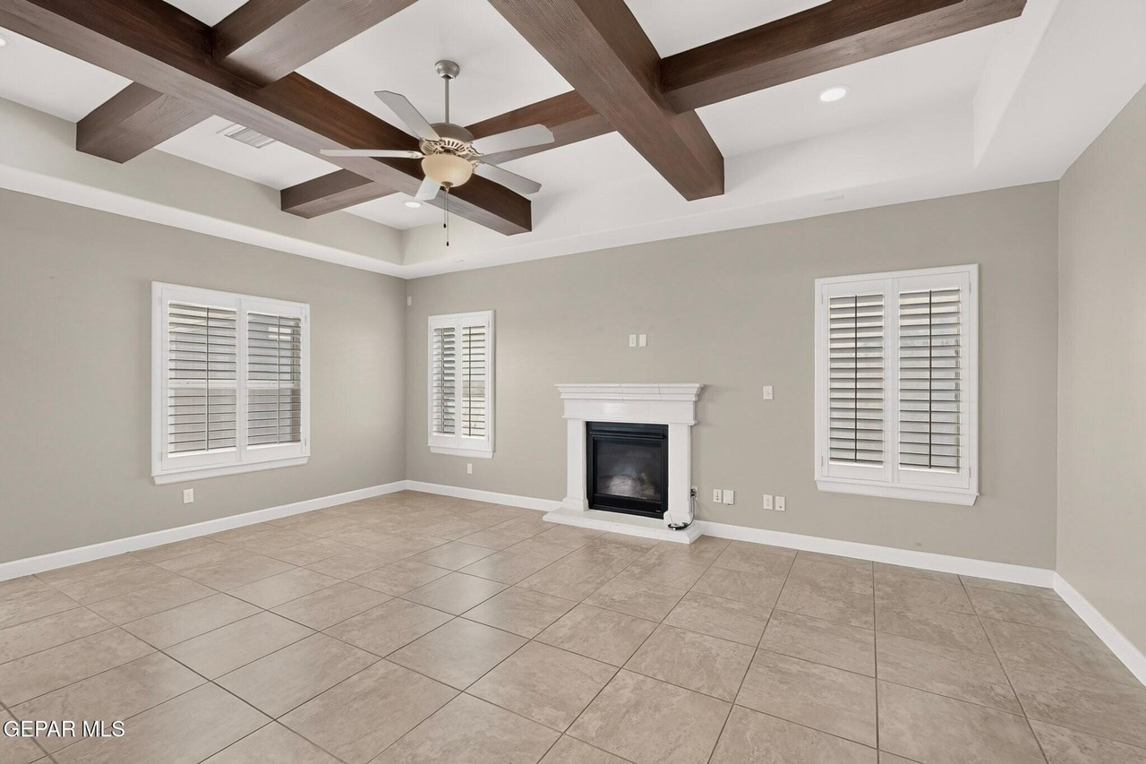 13082 Cozy Cove Ave - Photo 7 of 37