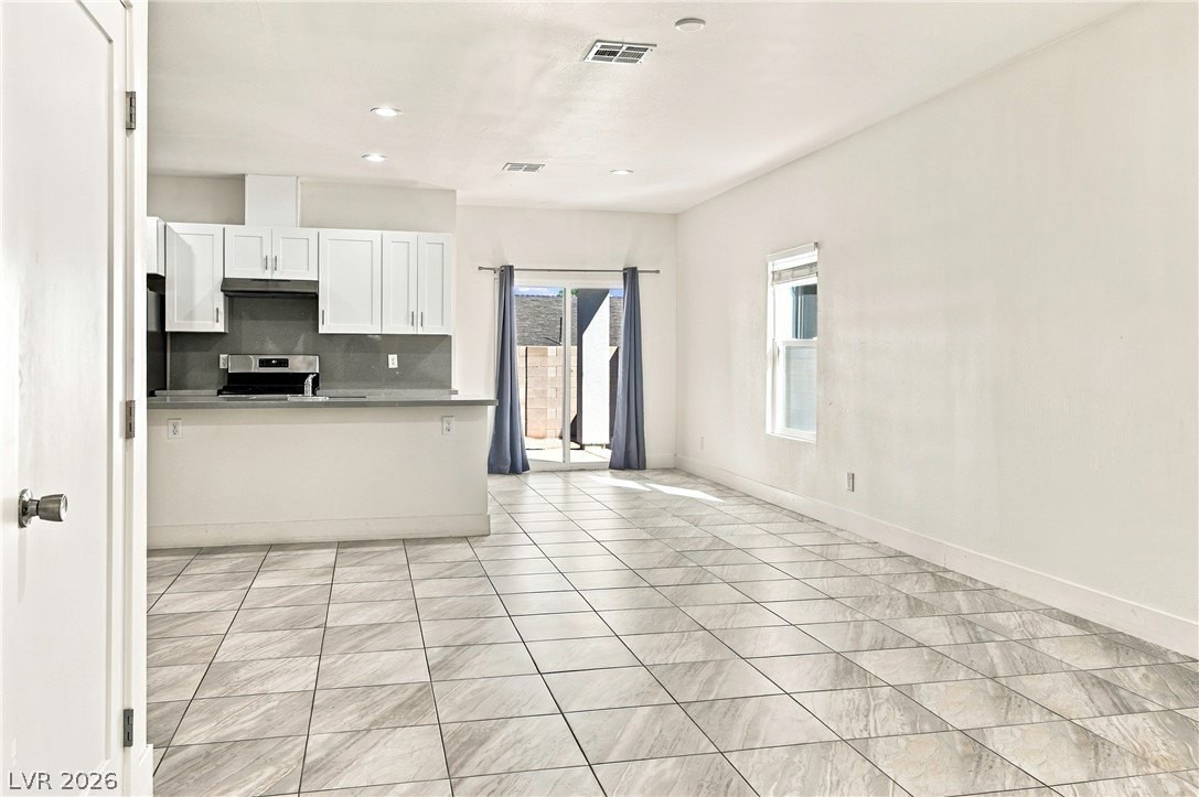 4060 Welter Ave - Photo 5 of 25