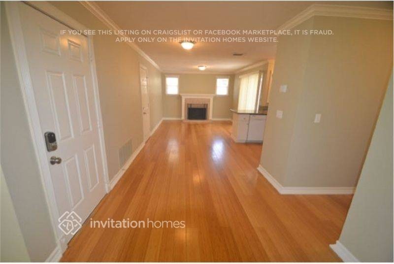 1439 W Ontario Ave - Photo 3 of 12
