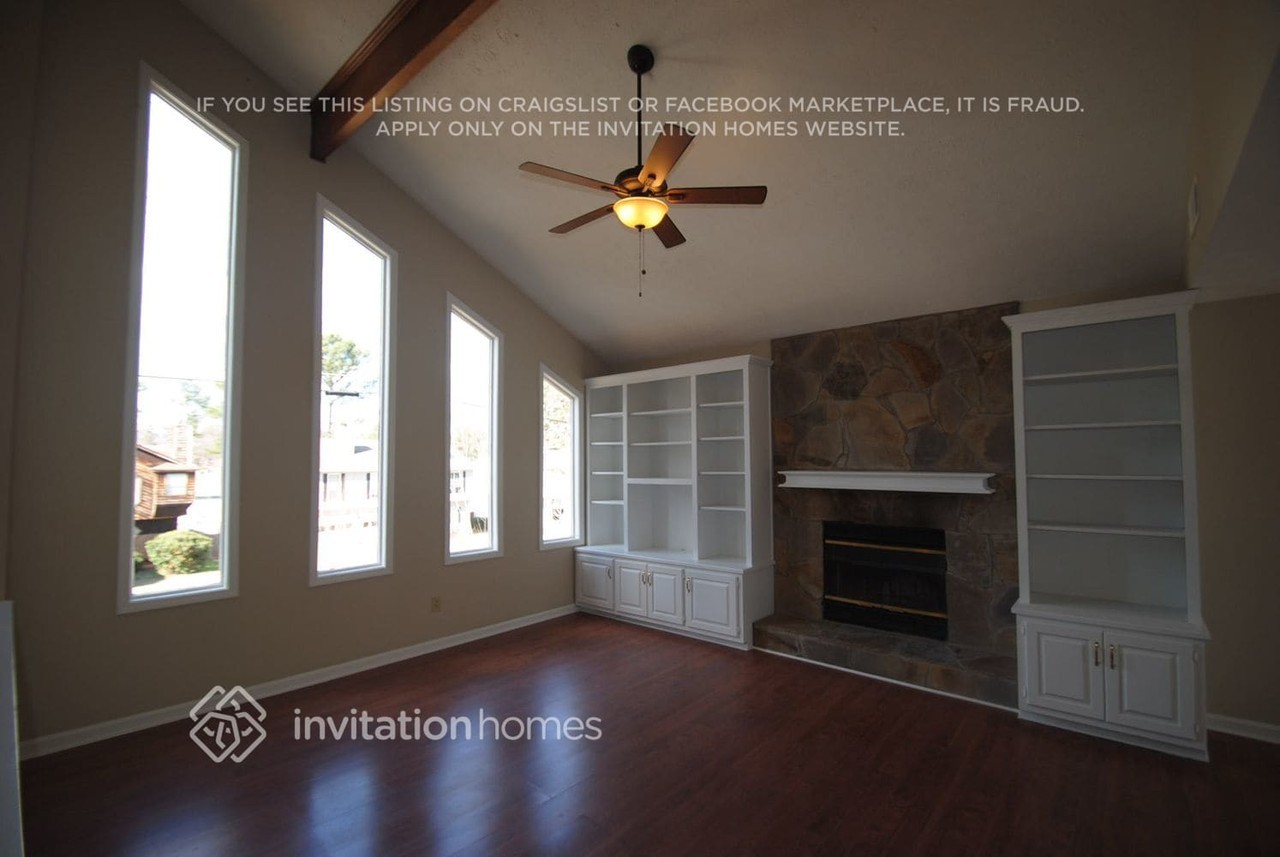 520 Canterbury Ln - Photo 2 of 9