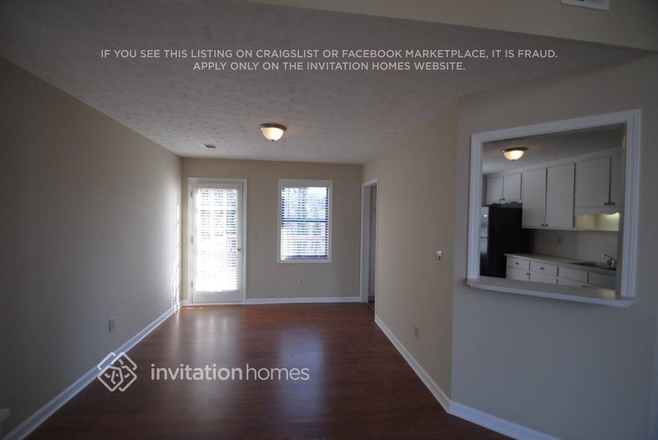 520 Canterbury Ln - Photo 4 of 9