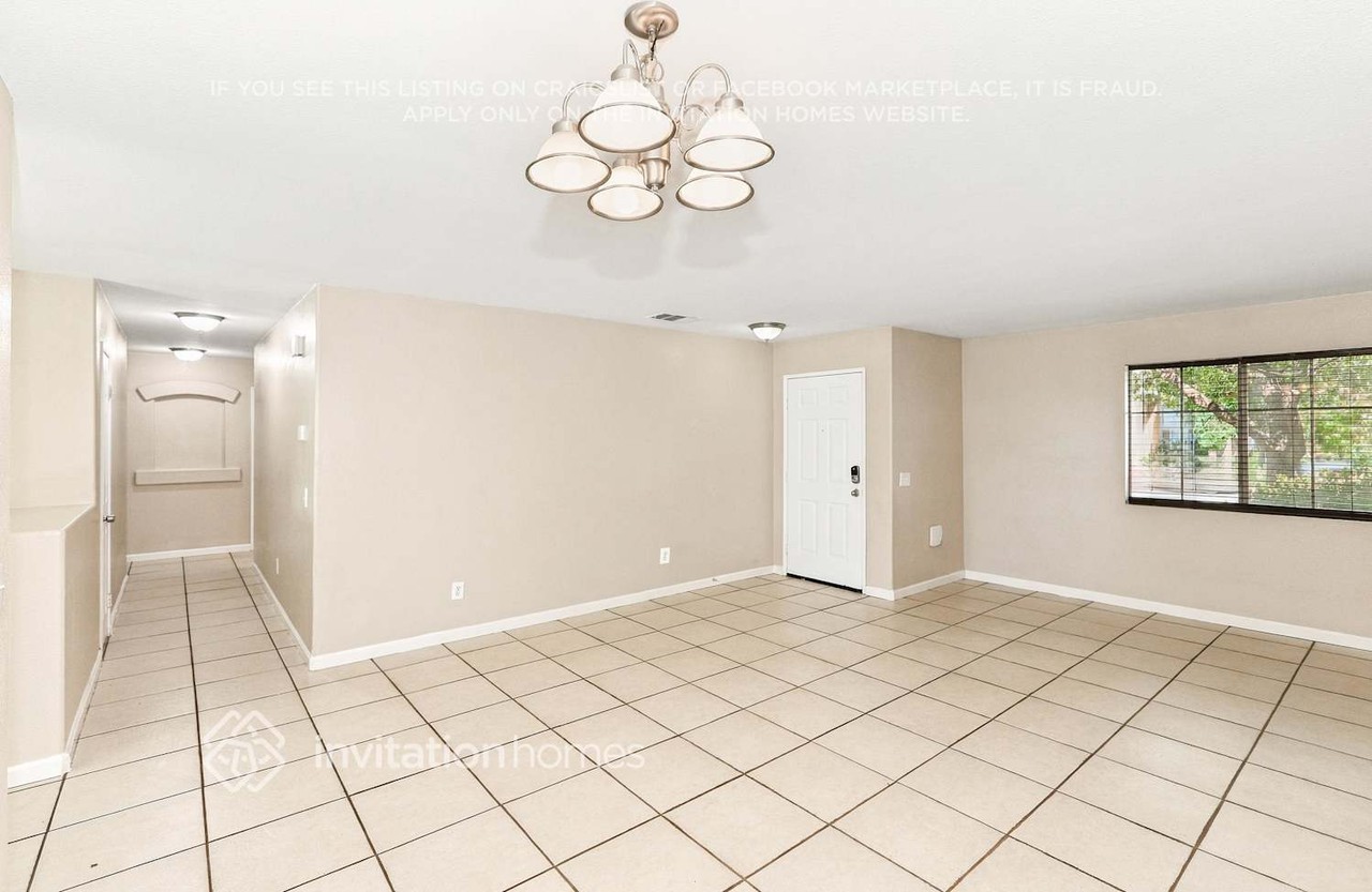 781 Hillview St - Photo 5 of 17