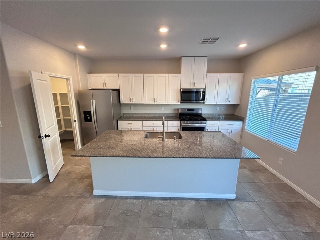 1054 Twincrest Ave - Photo 7 of 45