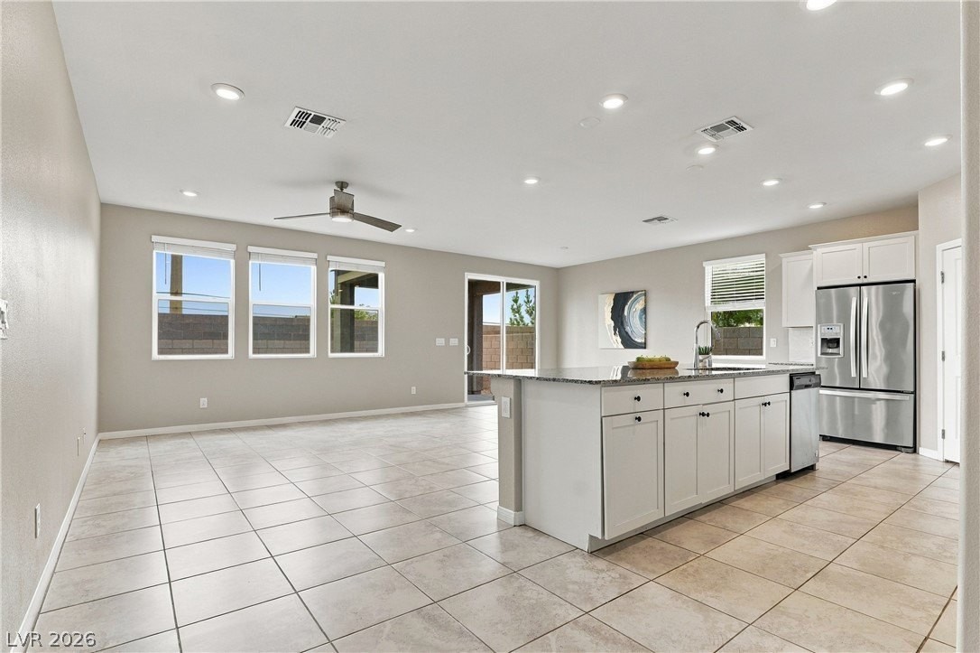 8728 Beverly Grove Ct - Photo 6 of 44