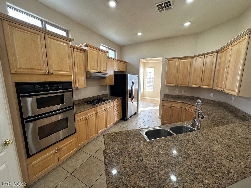 5114 Thataboy Ct - Photo 3 of 29
