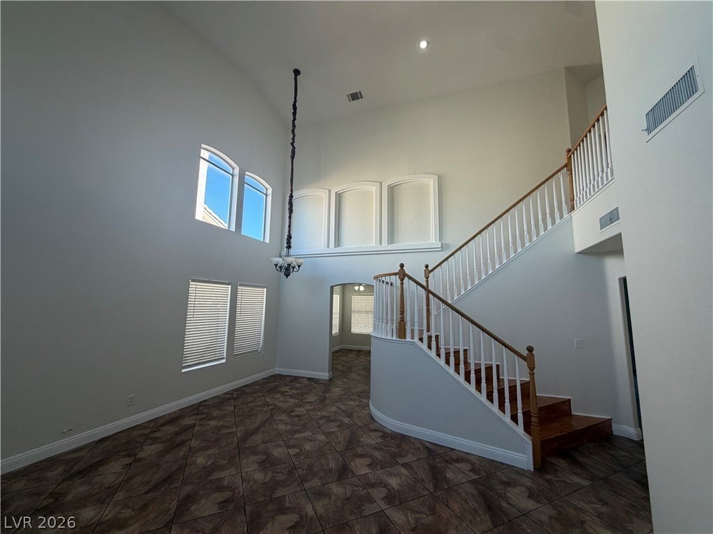 8945 W Cherokee Ave - Photo 4 of 50