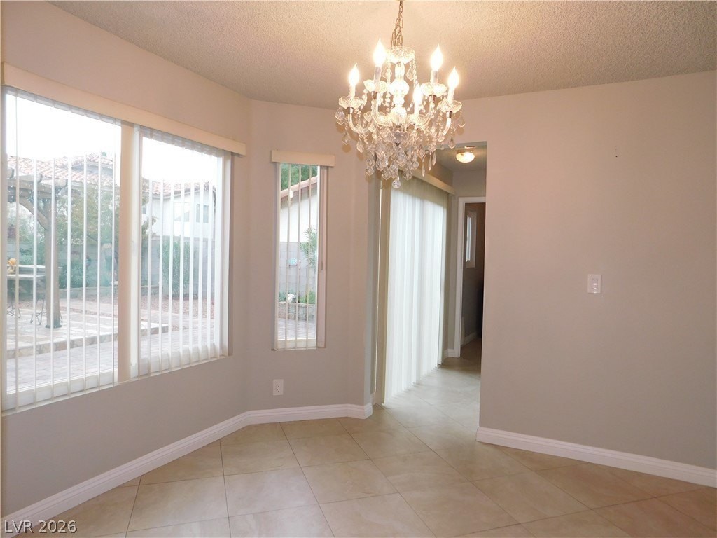 8649 Caribbean Ct - Photo 6 of 25