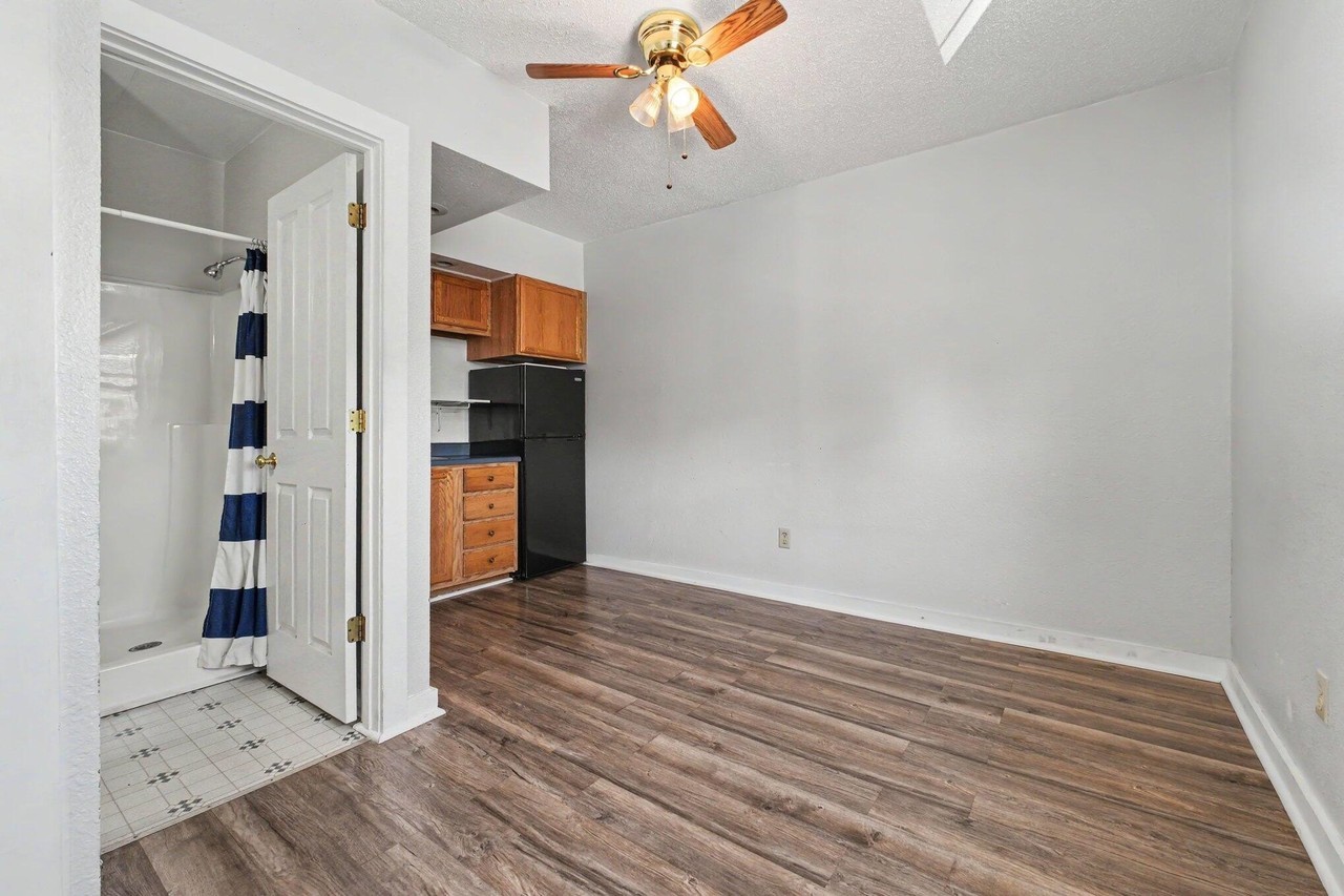 228 W Barker Ave #D - Photo 6 of 12