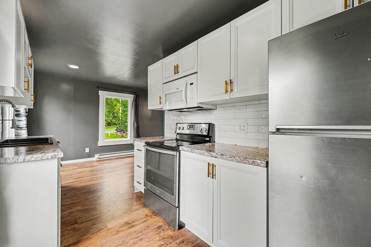 2208 Ramona Ave - Photo 3 of 13