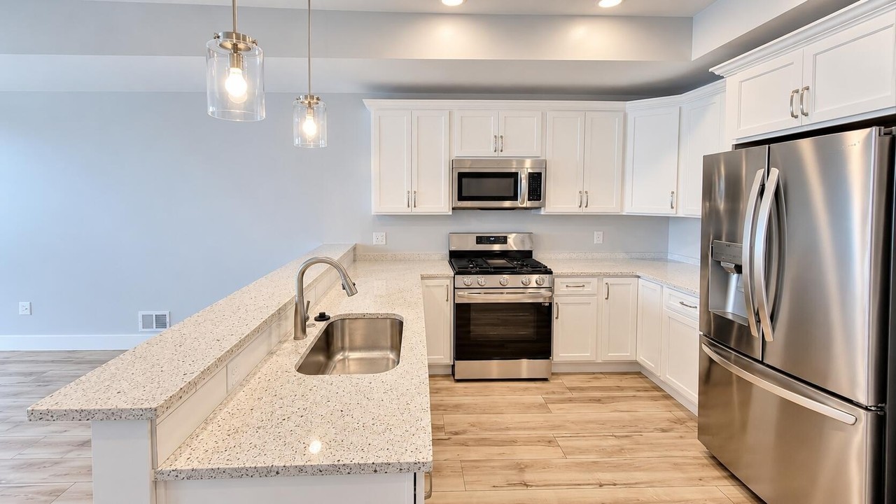 137 Joslin Cove Dr - Photo 3 of 21