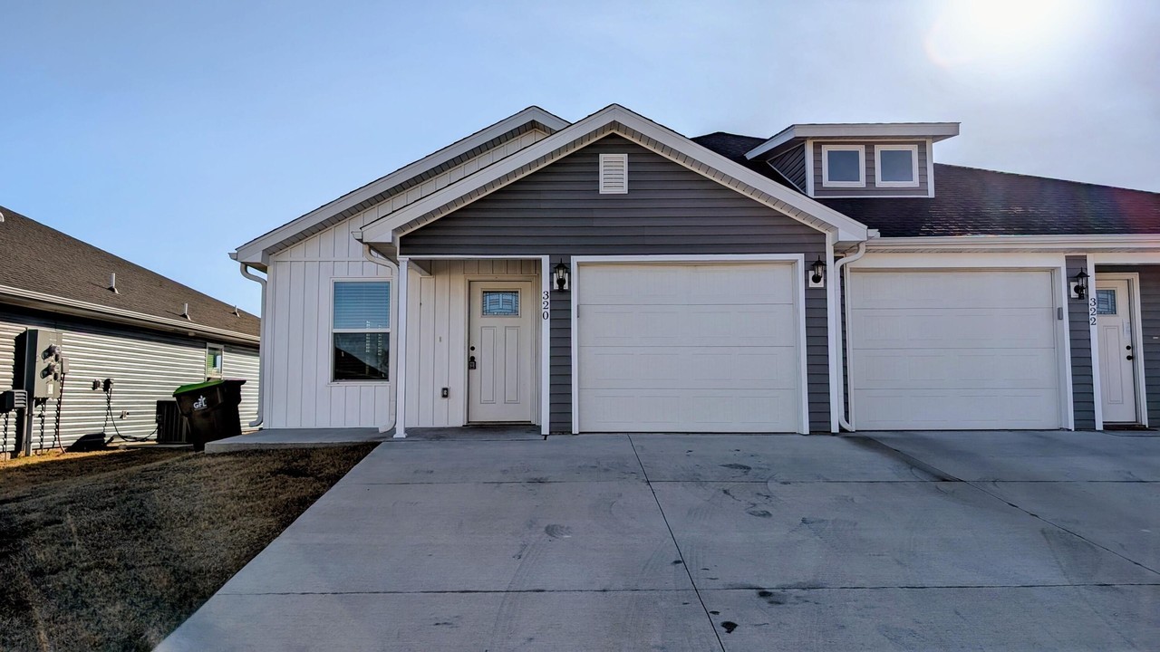 320 Alex Jordan Dr - Photo 2 of 23
