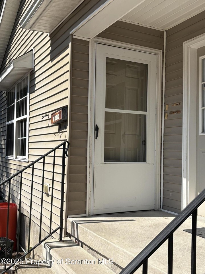 907 Rear Lackawanna Avenue #B - Photo 2 of 17