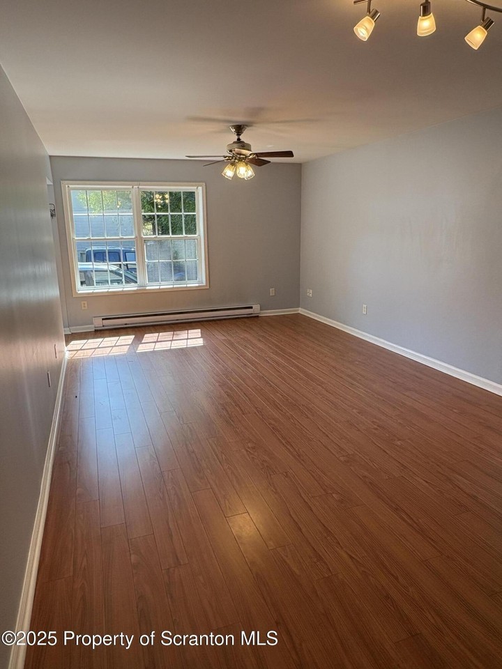 907 Rear Lackawanna Avenue #B - Photo 4 of 17