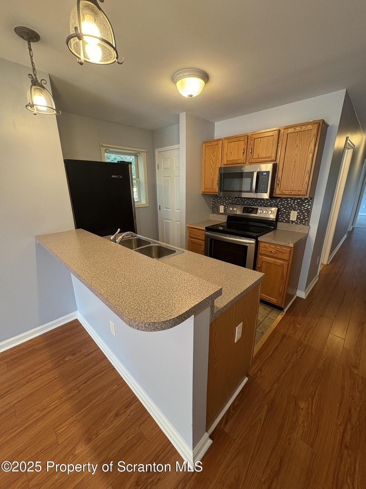 907 Rear Lackawanna Avenue #B - Photo 5 of 17