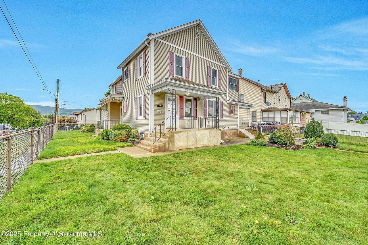 443 14th Ave - Photo 3 of 20
