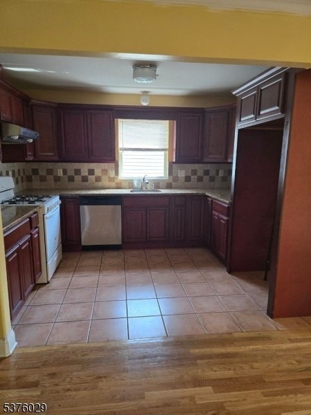 760 Bergen St #2 - Photo 5 of 11
